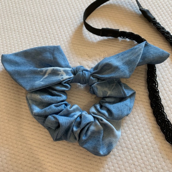 American eagle denim bow scrunchie ONLY - Picture 2 of 3